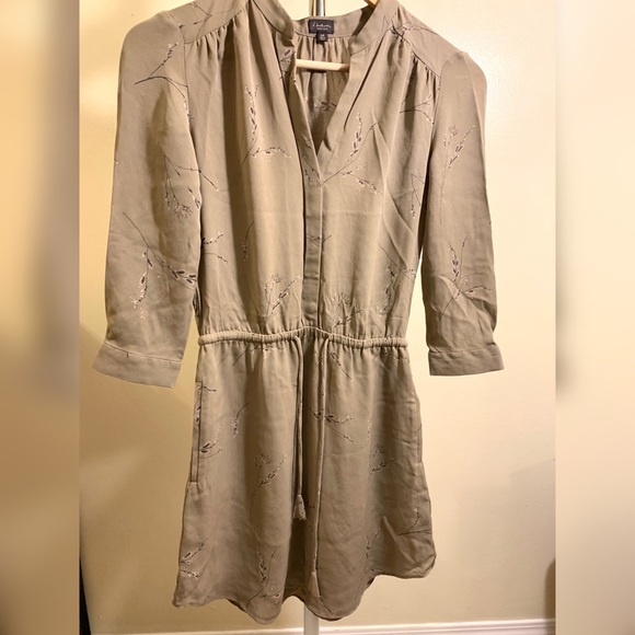 Aritzia Babaton 100% Silk Bennett Dress - Picture 2 of 7